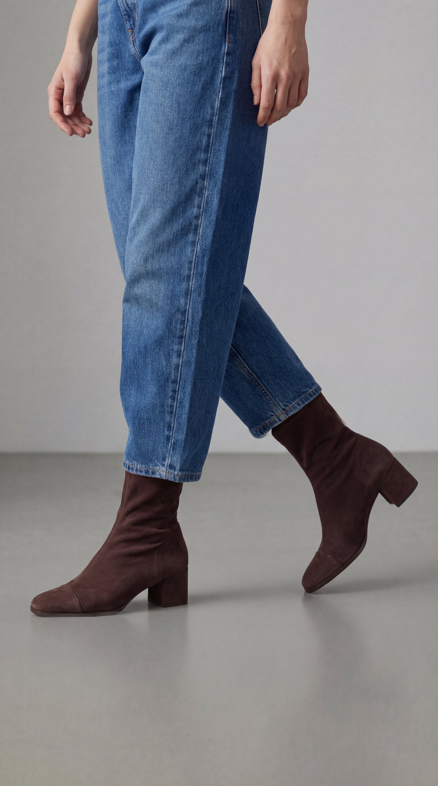 Isaline | Botines elegantes con tacón cuadrado