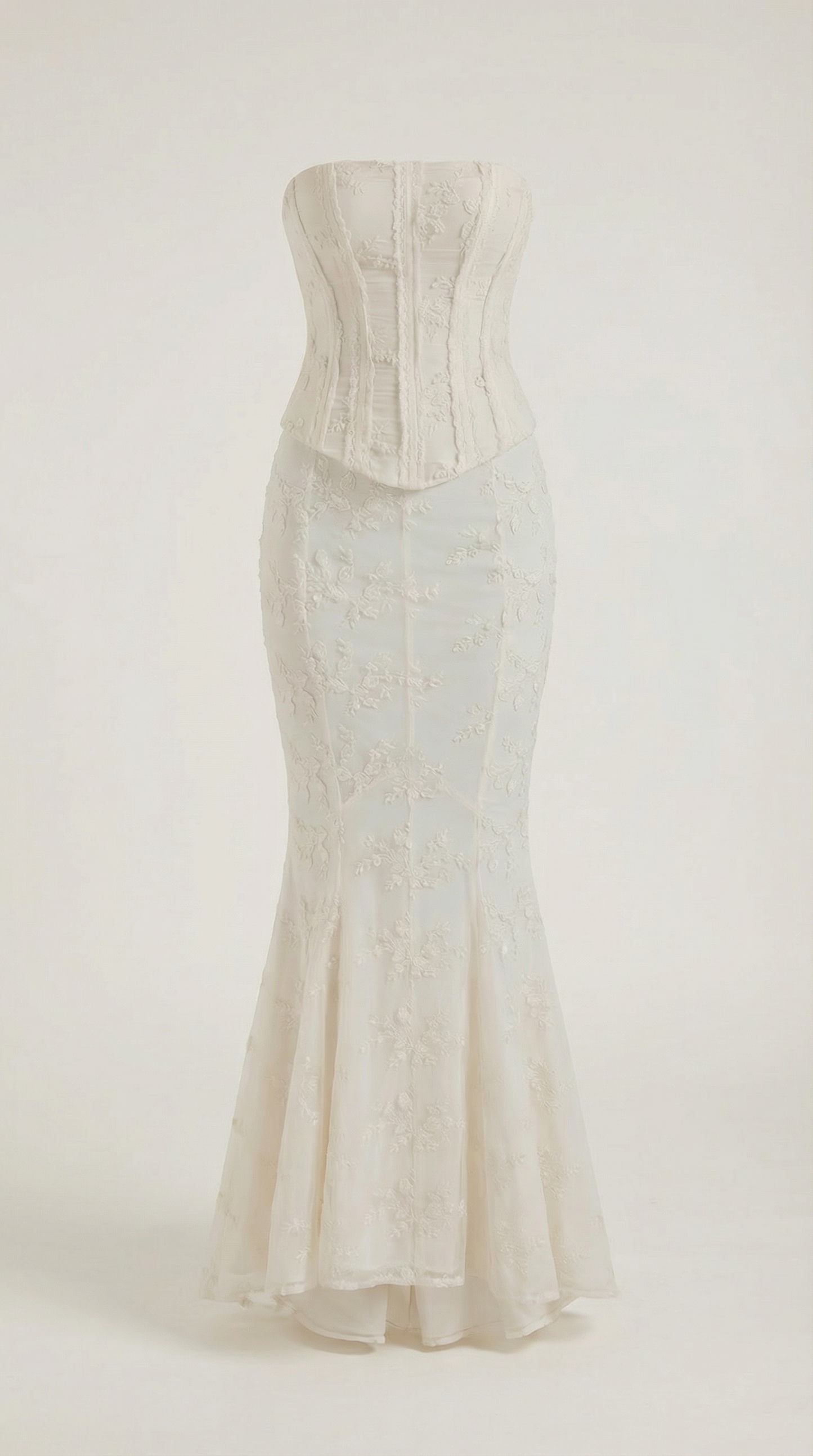 Anastasia | Vestido largo de encaje con corsé