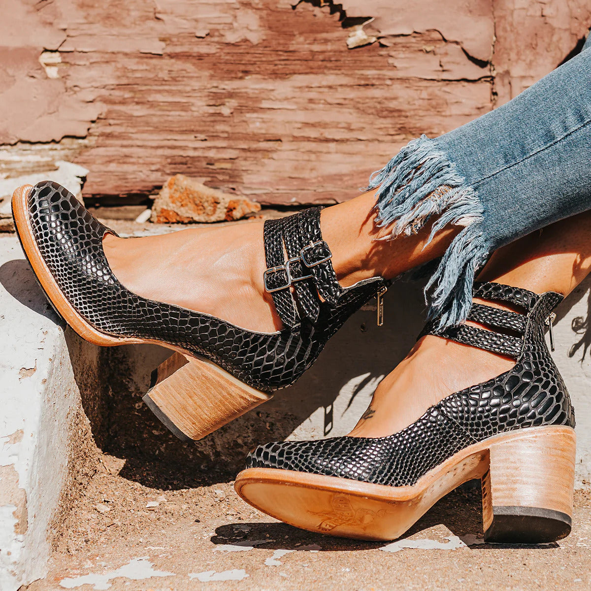 Antiqua | Classic Vintage Heels