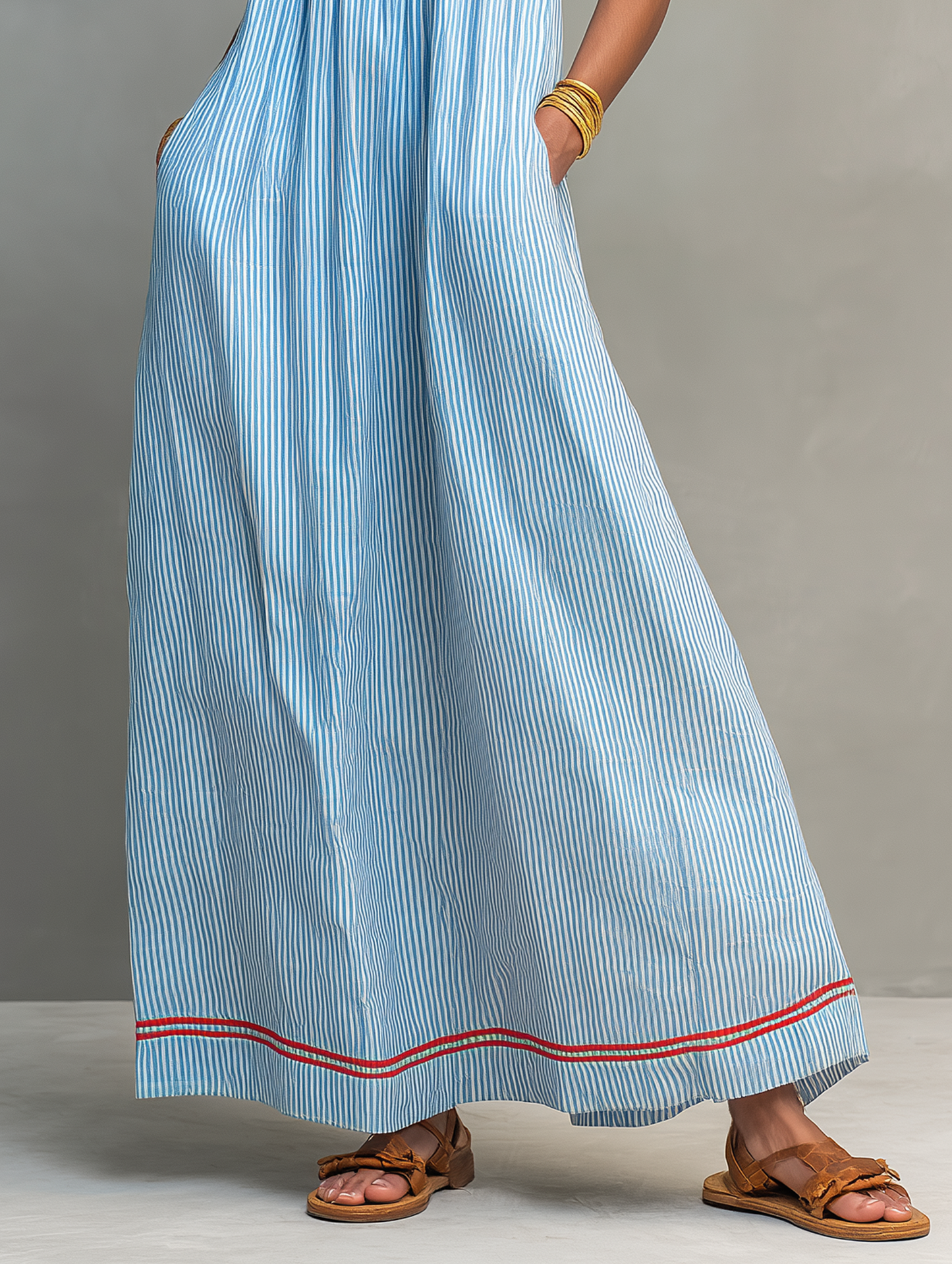 Vestido largo minimalista de rayas