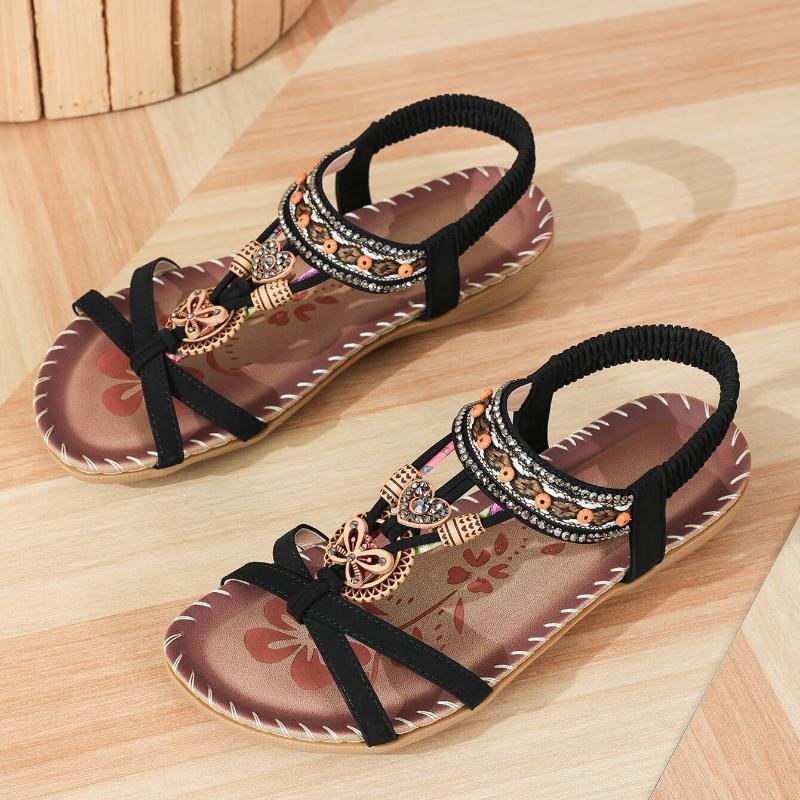 Nothing | Ibiza-style sandals that combine comfort and elegance