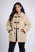 Johanna | Elegant fluffy jacket, with button closure and functional pockets