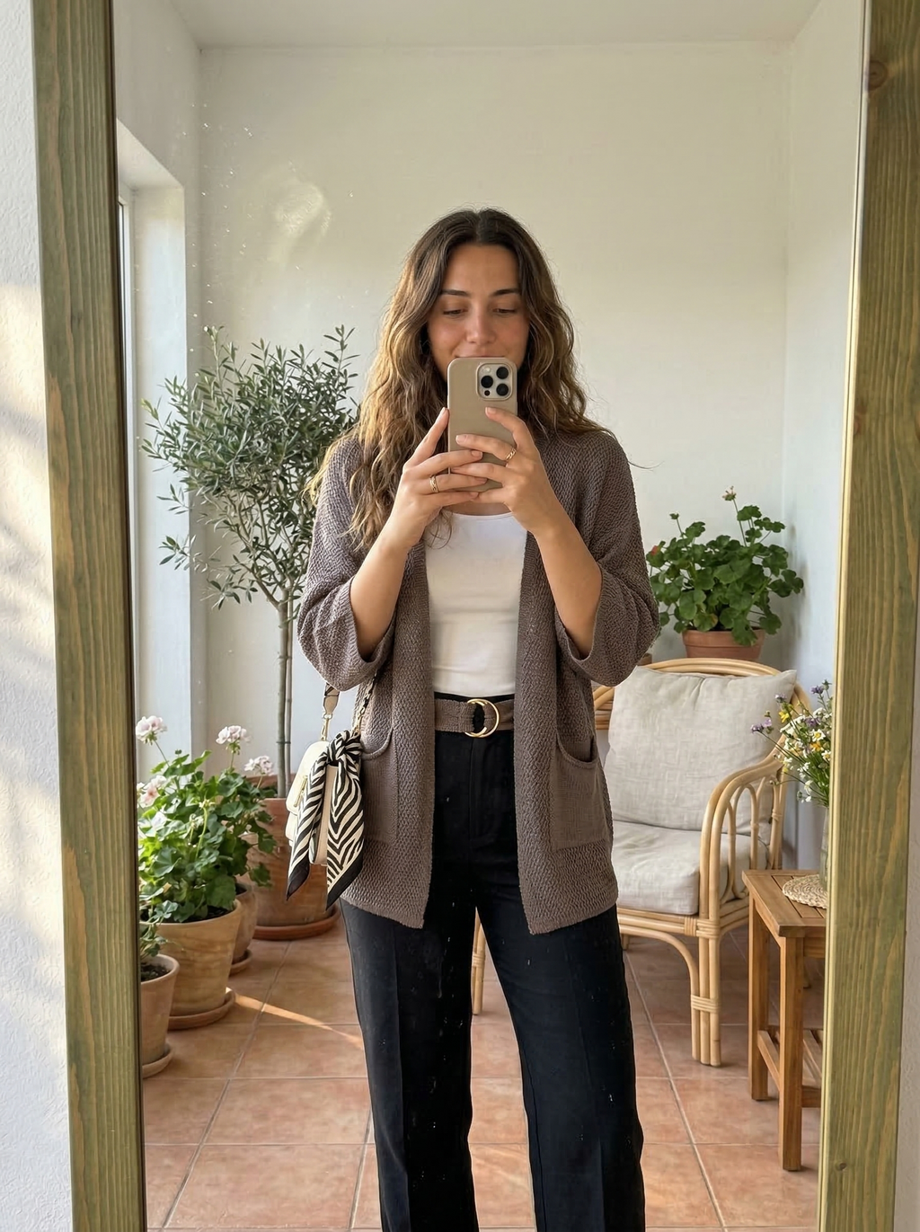 Amanda | Knitted Cardigan for Mid-Season