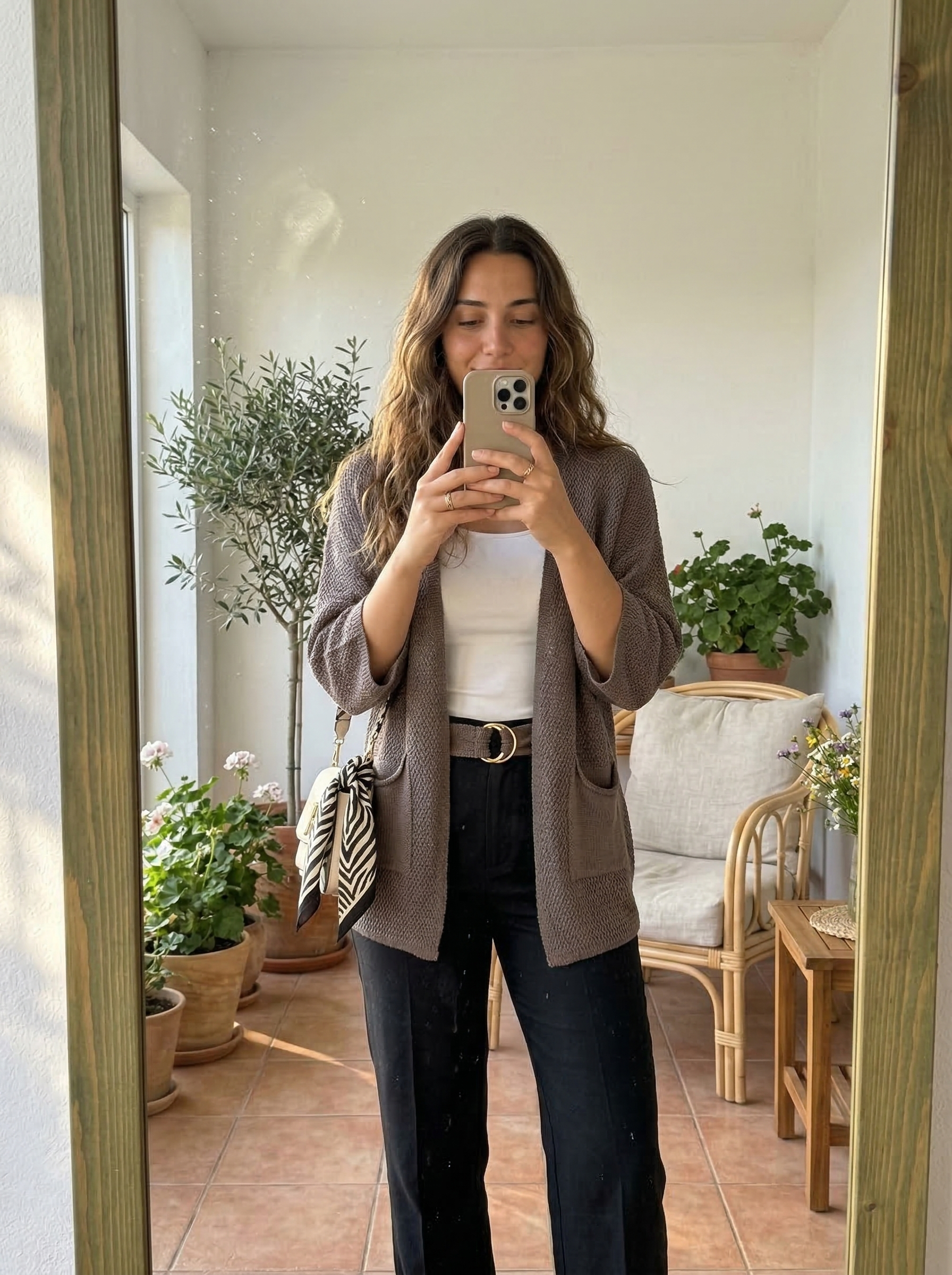 Amanda | Knitted Cardigan for Mid-Season
