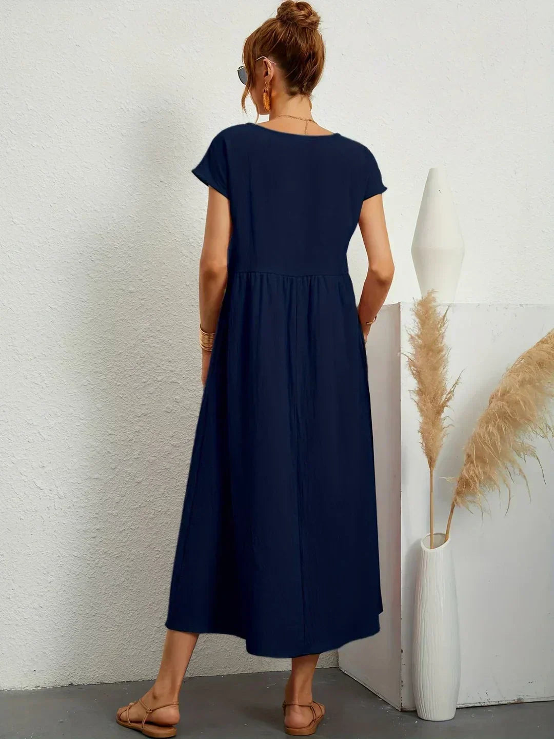 Gabriela | Vestido midi fluido atemporal
