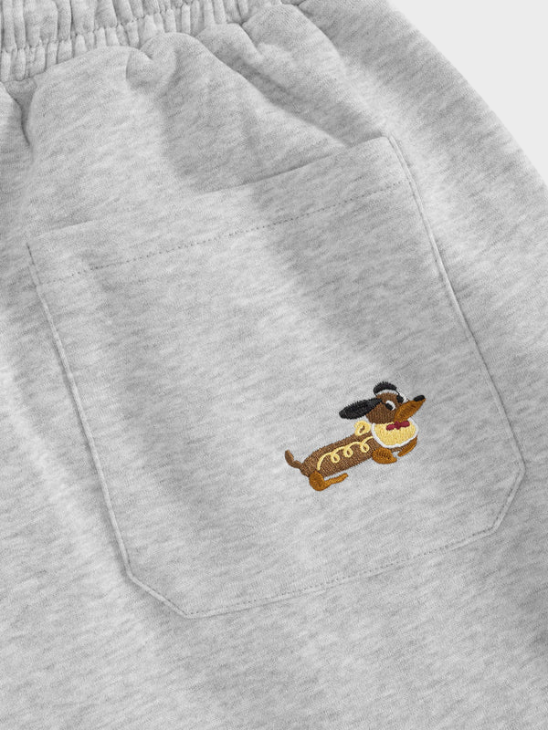 Carol | Barrel joggers with embroidered dogs