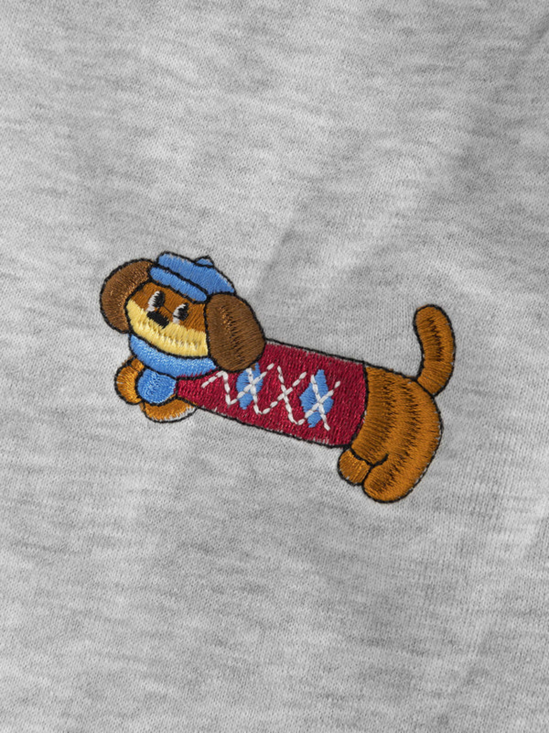 Carol | Barrel joggers with embroidered dogs