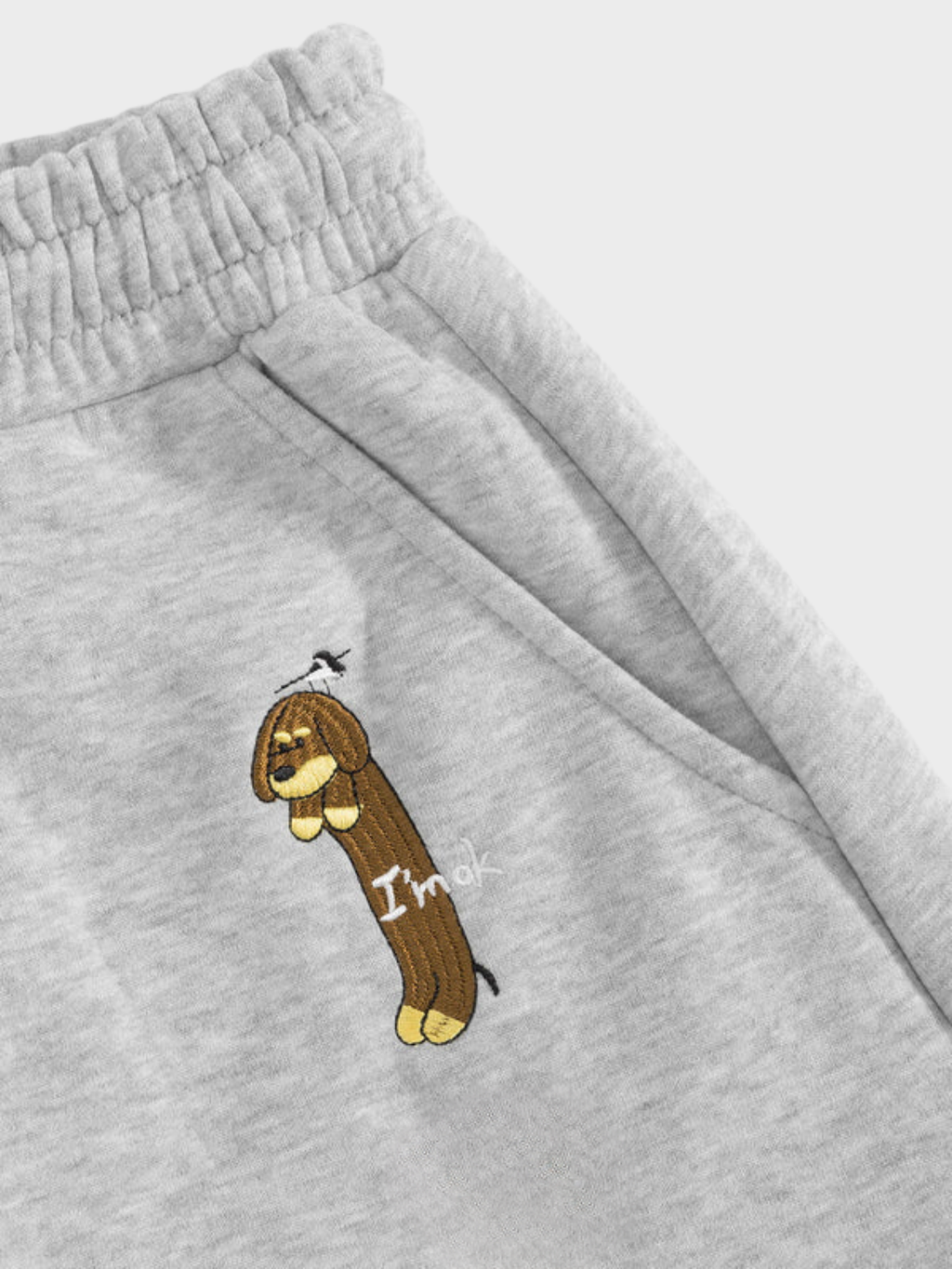 Carol | Barrel joggers with embroidered dogs