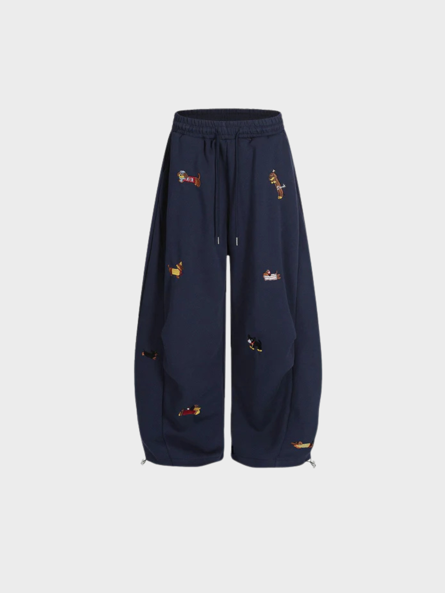 Carol | Barrel joggers with embroidered dogs