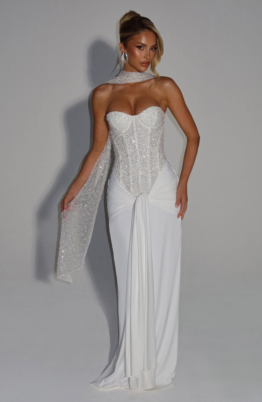 Isabella | A dress of timeless elegance