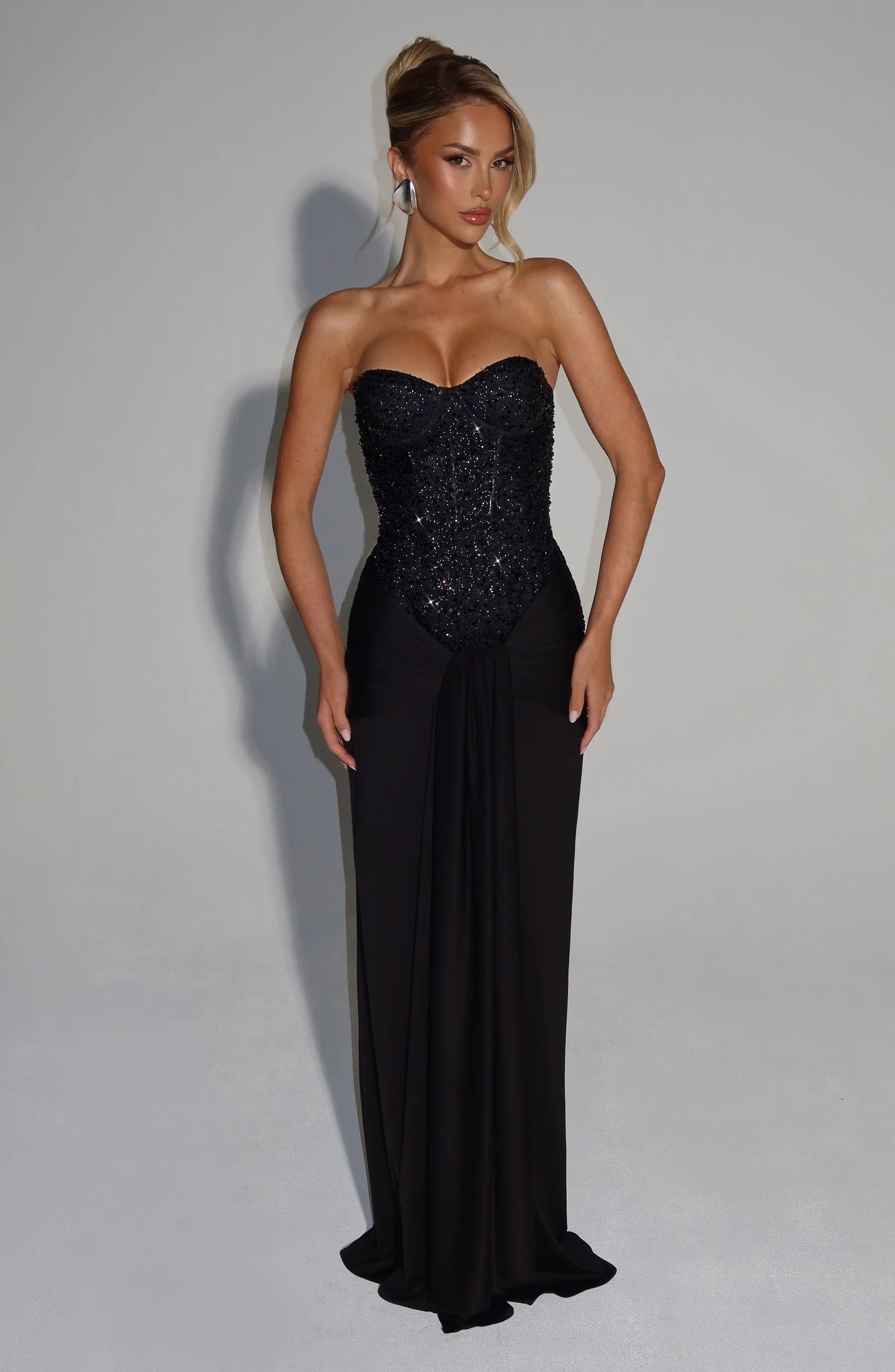 Isabella | A dress of timeless elegance