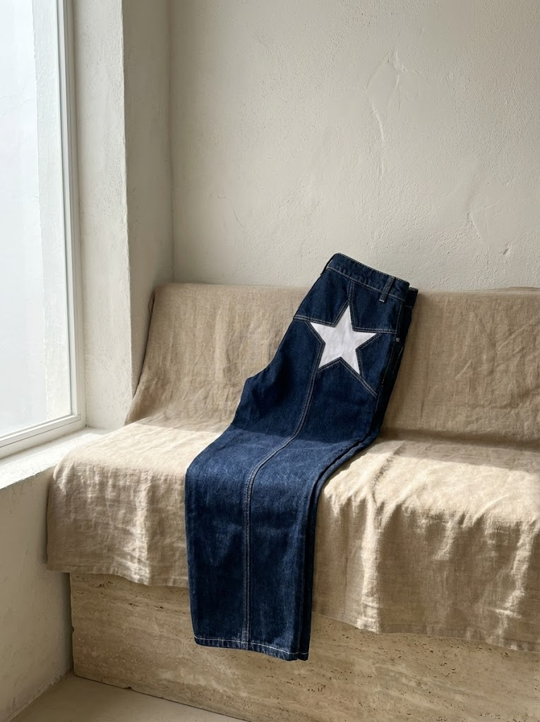 Estrella | Pantalón campana con estrellas bordadas