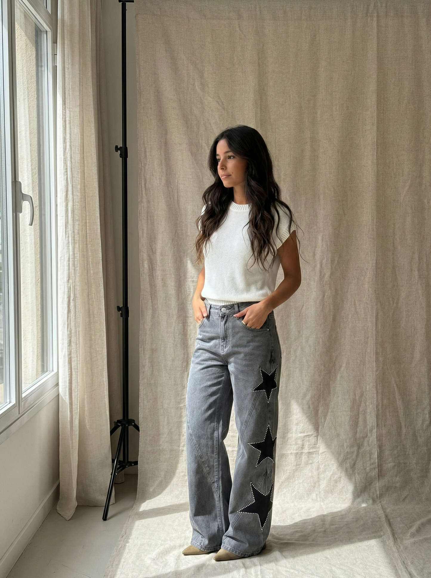 Stella | Pantalón recto con estrellas bordadas