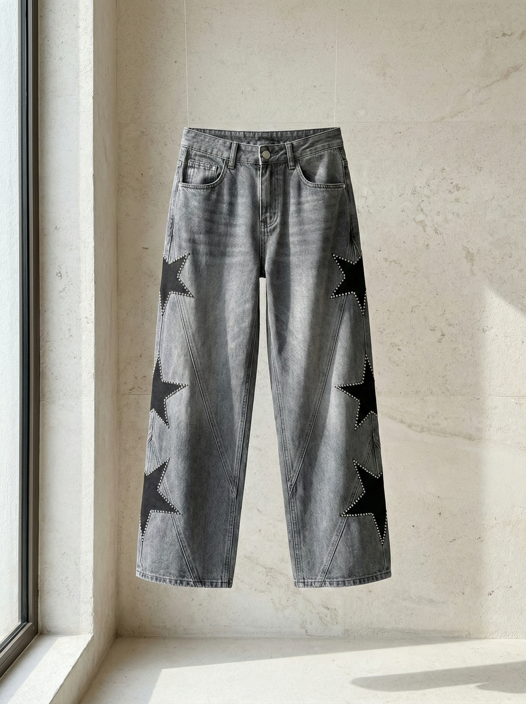 Stella | Straight-leg pants with embroidered stars